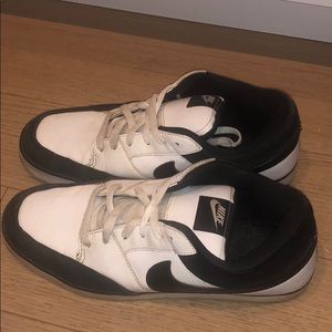 Nike 10.5 AVid